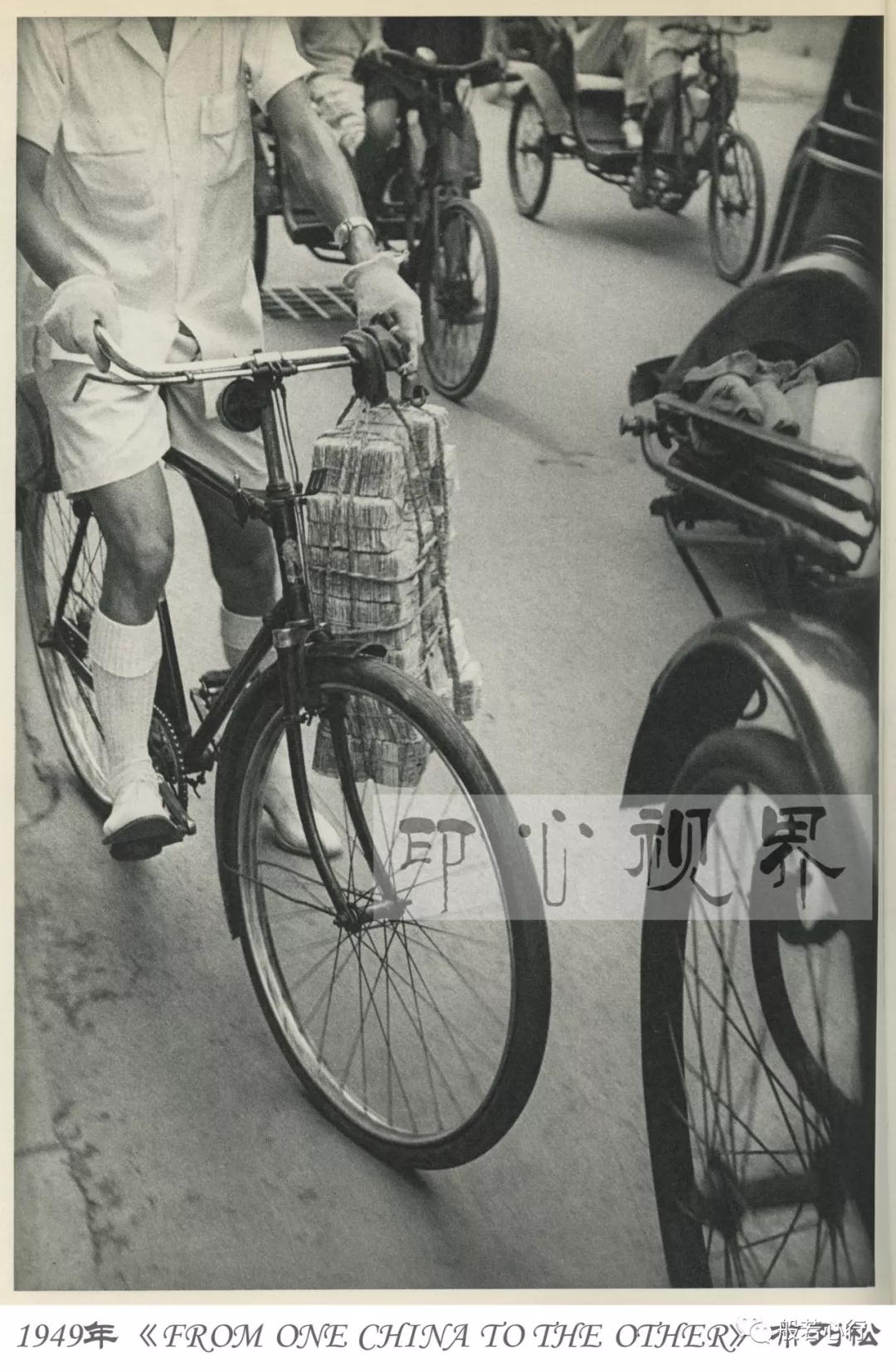 1949年,上海,携带着零用钱上下班的富人-布列松